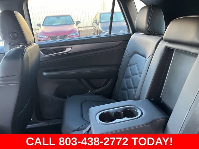 Used 2024 Volkswagen Atlas Cross Sport SE FWD image 13