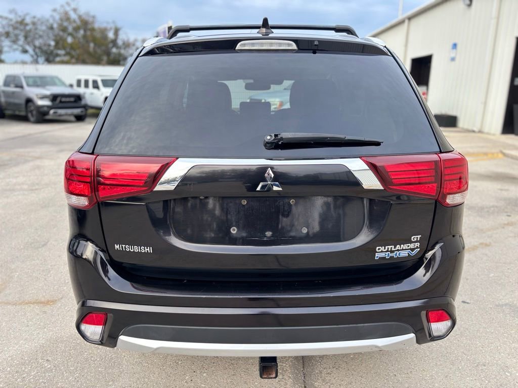 Used 2018 Mitsubishi Outlander GT image 4