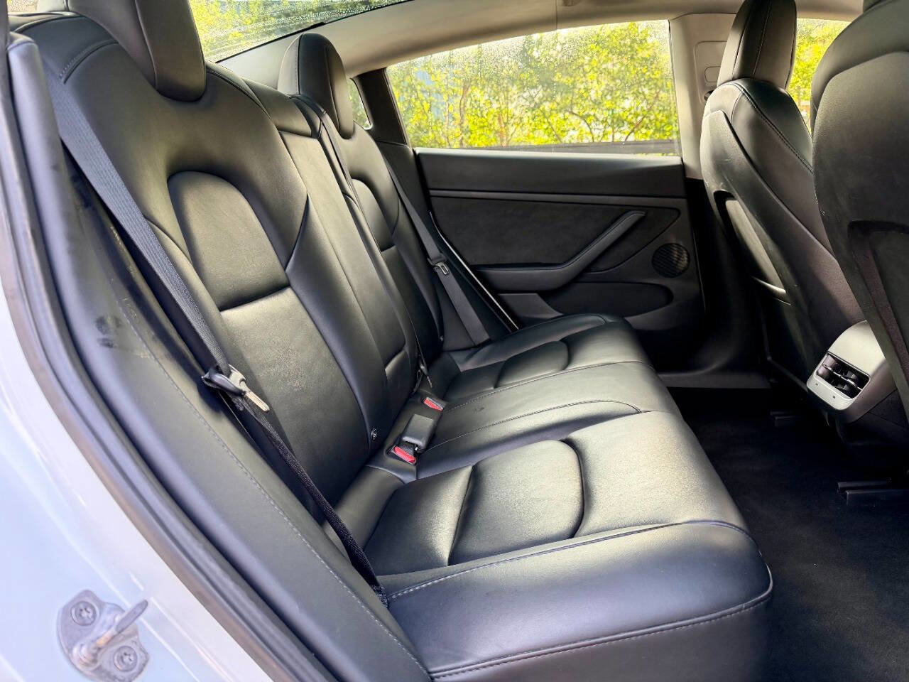 Used 2023 Tesla Model 3 Standard Range image 17