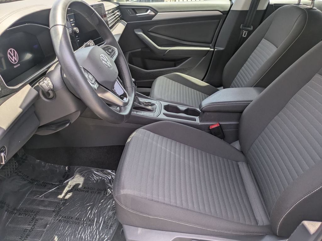 Used 2025 Volkswagen Jetta S FWD image 23