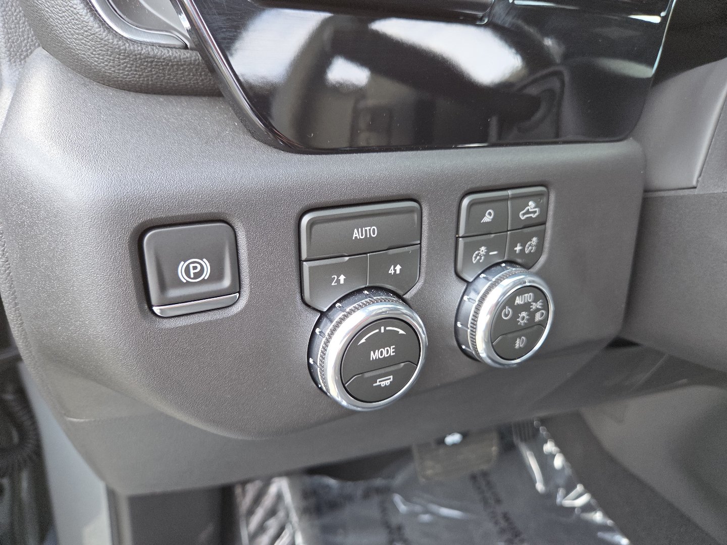 New 2026 GMC Sierra 1500 SLT w/ SLT Premium Plus Package AWD/4WD image 6