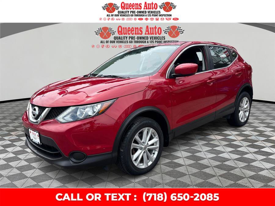 Used 2017 Nissan Rogue Sport S w/ S Appearance Package AWD/4WD image 2