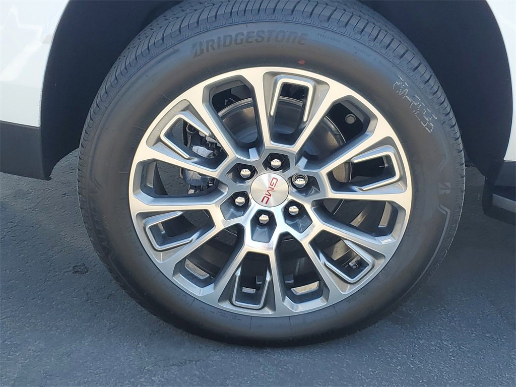 New 2026 GMC Yukon XL Denali image 5