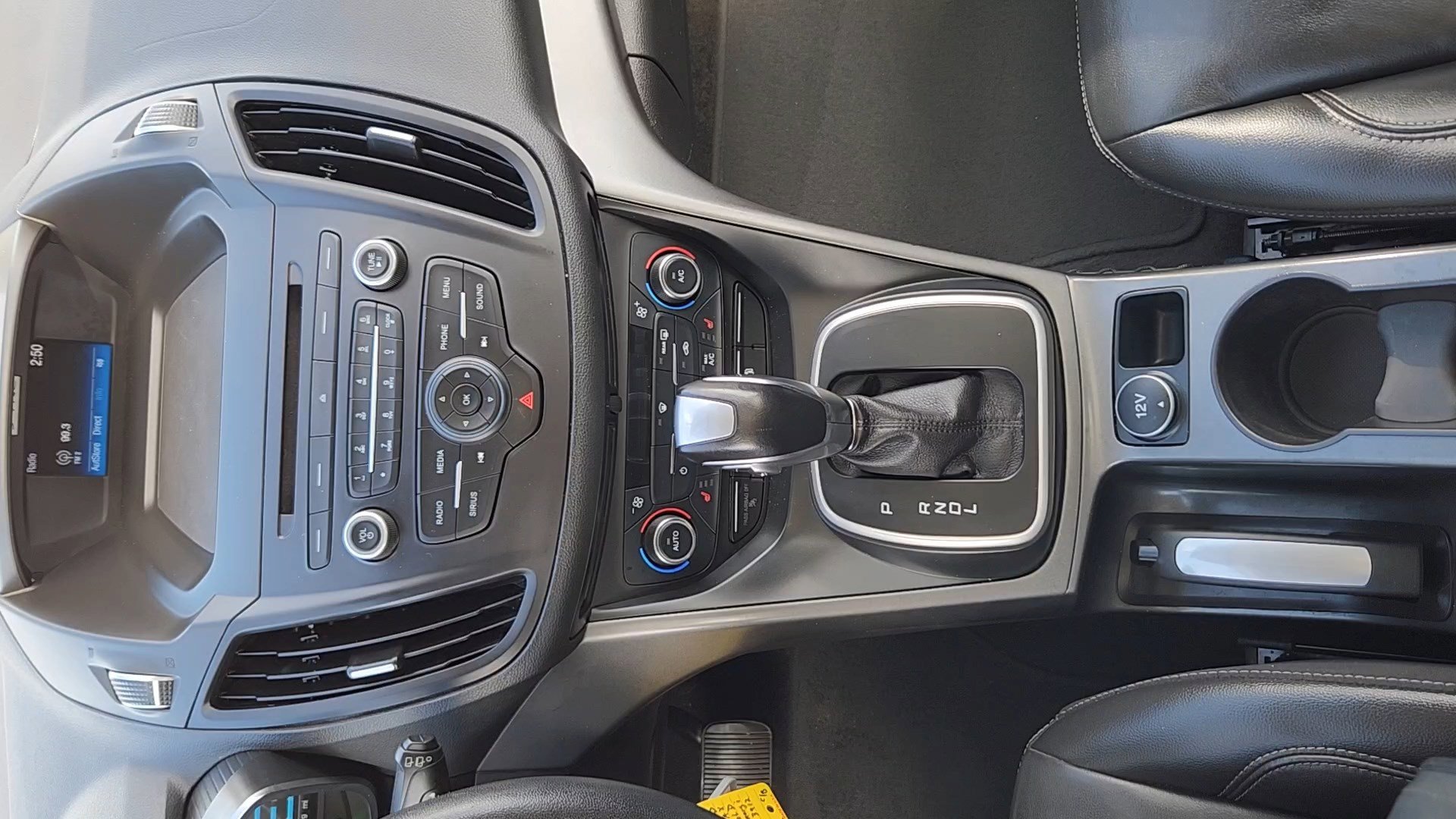 Used 2017 Ford C-MAX Energi SE w/ Equipment Group 402A image 15