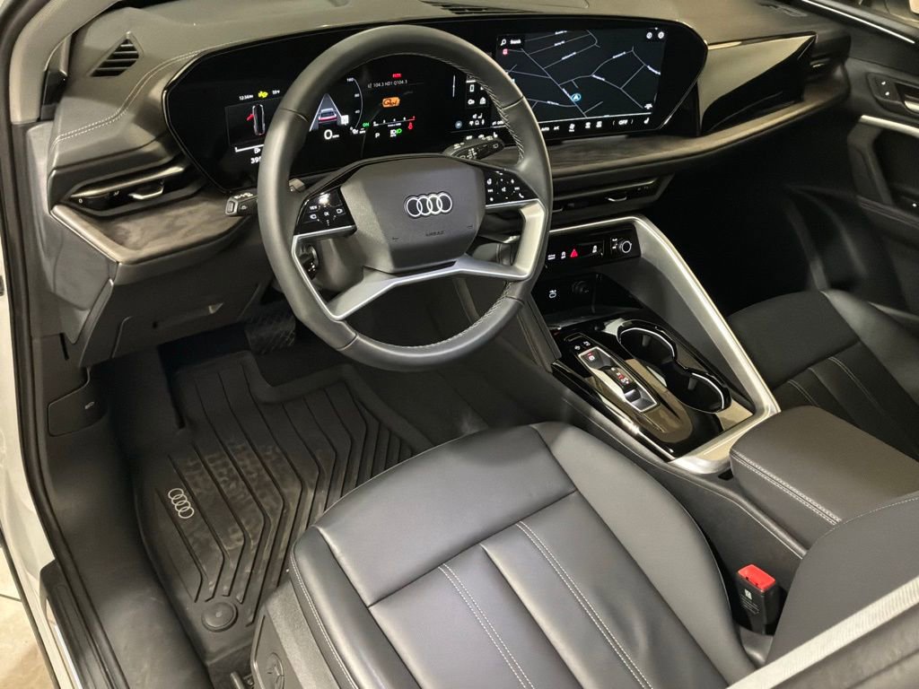 Certified 2025 Audi Q5 Premium w/ Convenience Package image 20