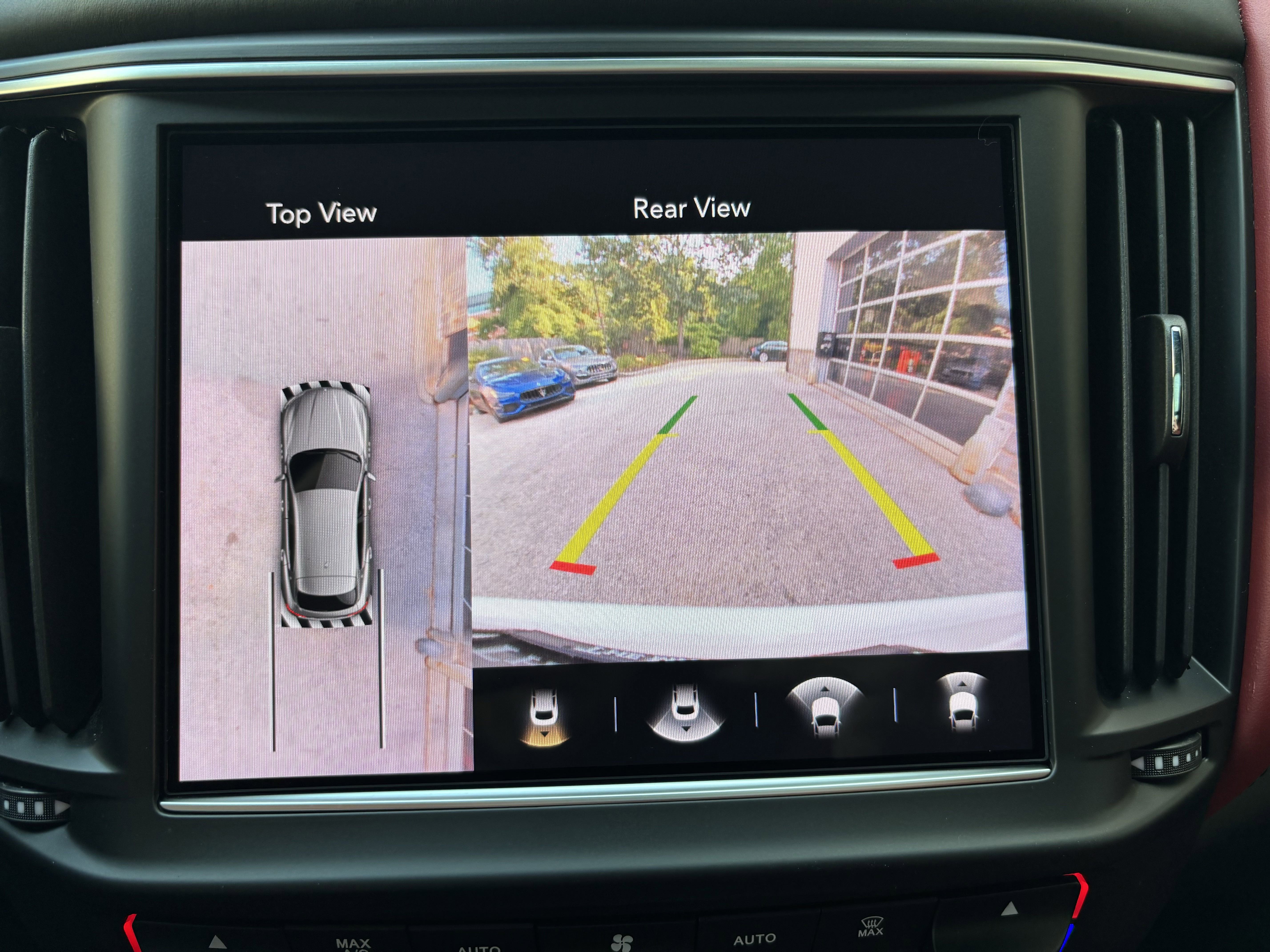 Used 2023 Maserati Levante Trofeo image 38