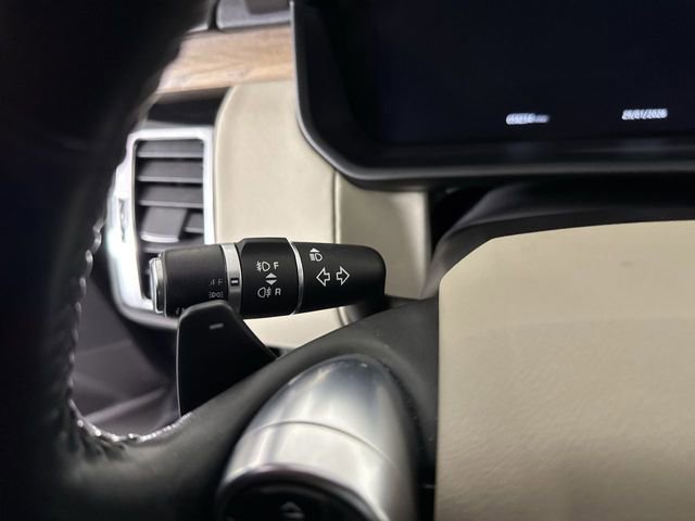 Used 2018 Land Rover Discovery HSE image 15