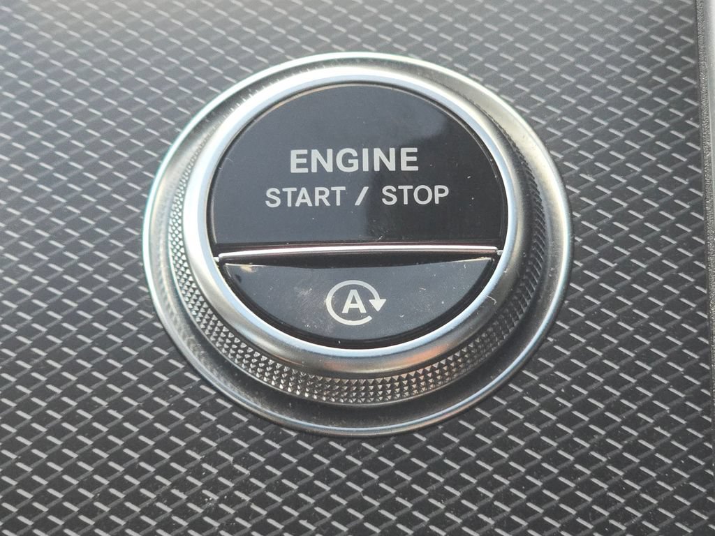 Certified 2023 Mercedes-Benz C 300 4MATIC Sedan image 33