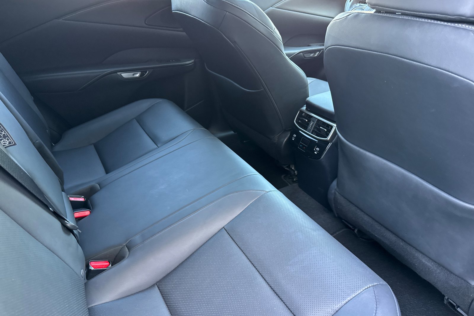 Used 2023 Lexus RX 350 Premium image 30