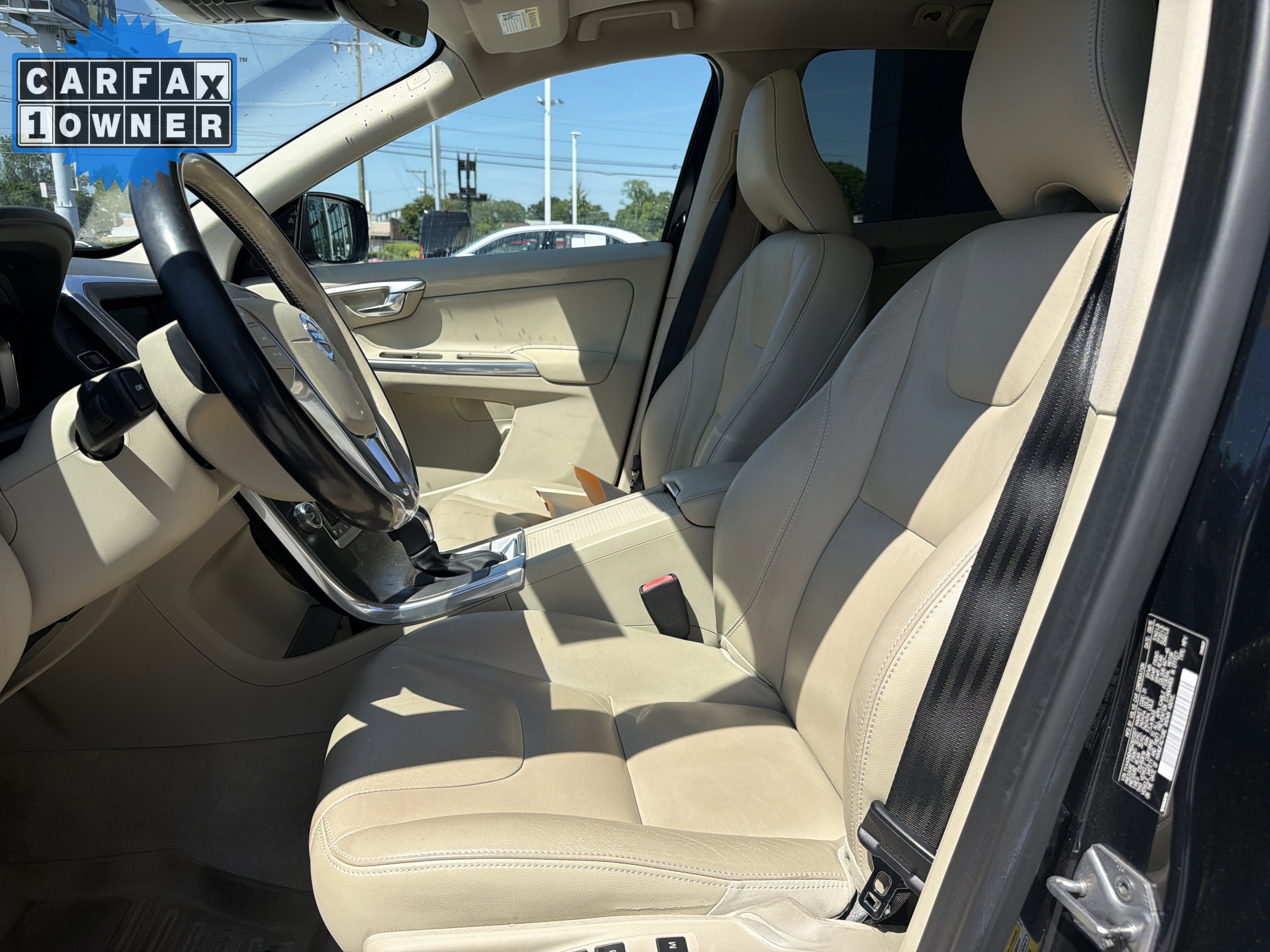 Used 2016 Volvo XC60 T5 Platinum w/ Climate Package FWD image 16