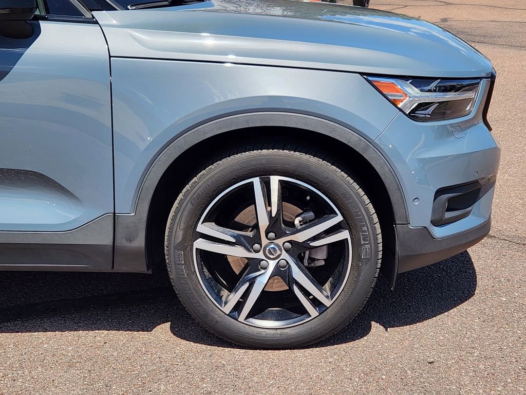 Used 2022 Volvo XC40 T5 R-Design AWD/4WD image 29