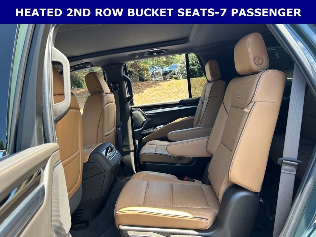 Used 2025 Cadillac Escalade Premium Luxury RWD image 8