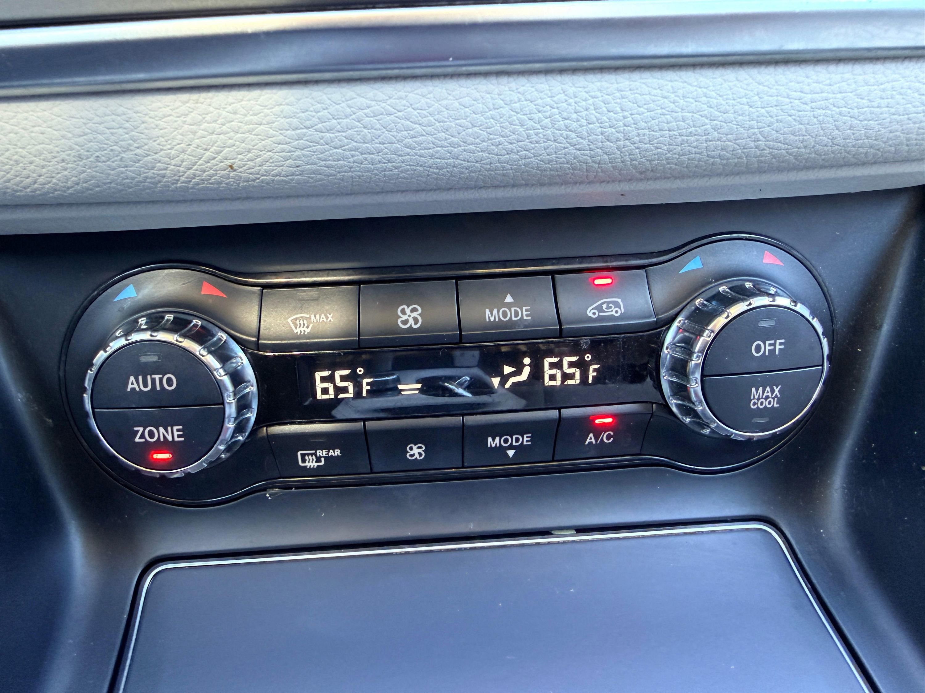 Used 2019 Mercedes-Benz GLA 250 4MATIC image 39