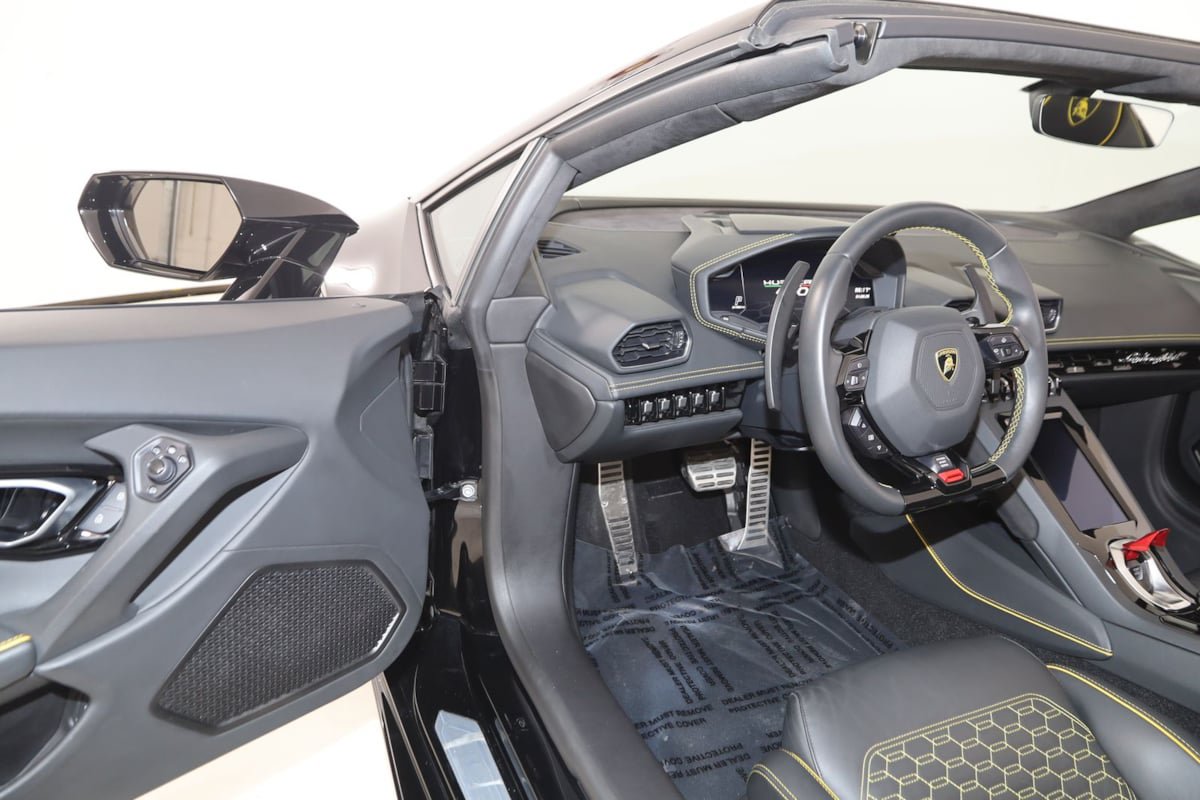 Used 2023 Lamborghini Huracan EVO RWD image 88