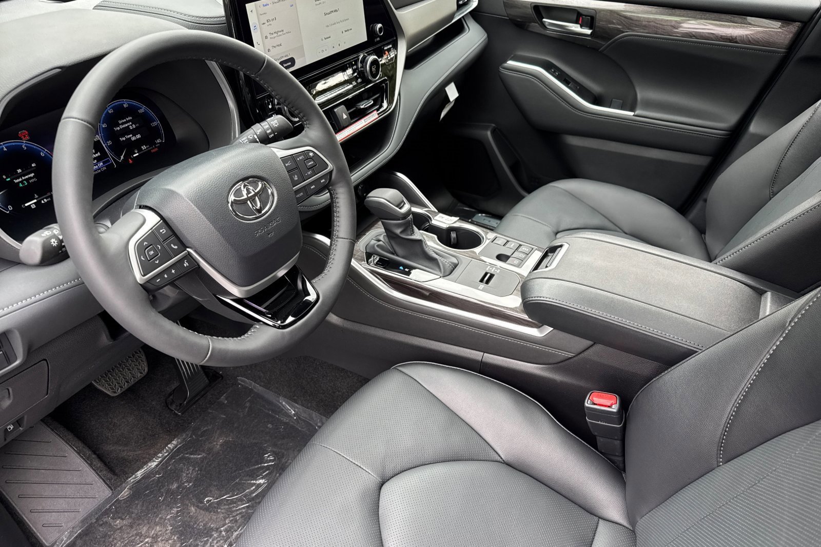 New 2025 Toyota Highlander Limited image 10