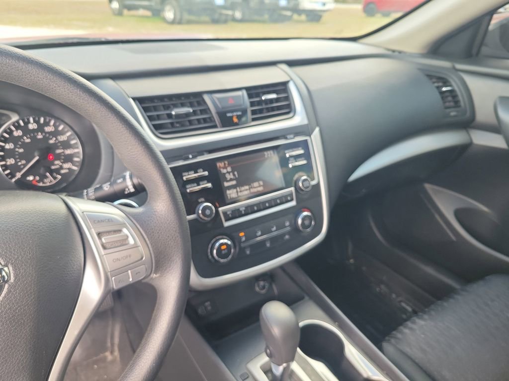 Used 2017 Nissan Altima 2.5 S w/ Power Driver Seat Package image 23
