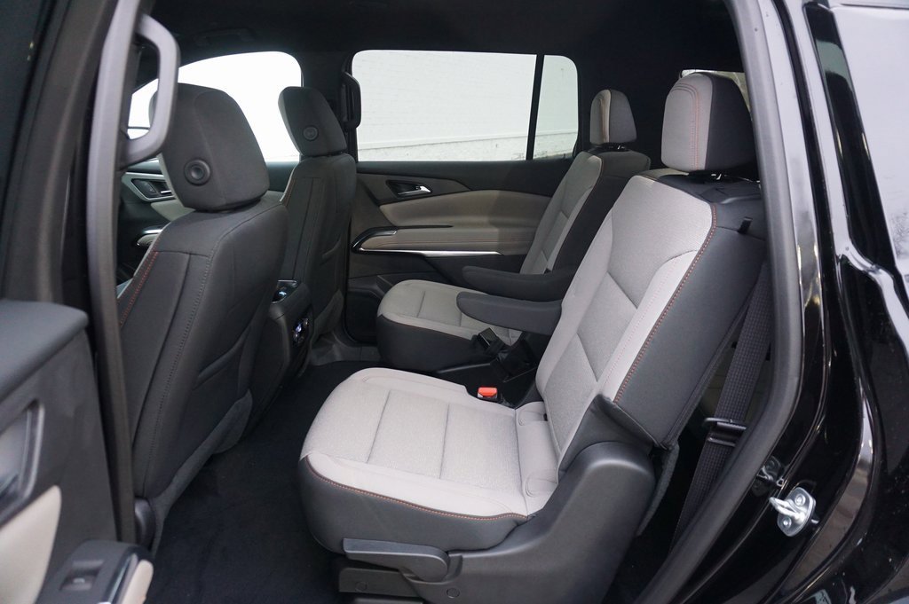 Used 2025 Chevrolet Traverse LT w/ LPO, Floor Liner Package image 11