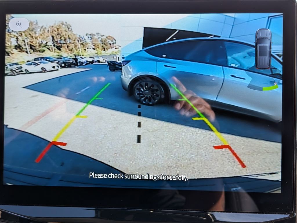 Used 2024 Ford Expedition XLT image 16