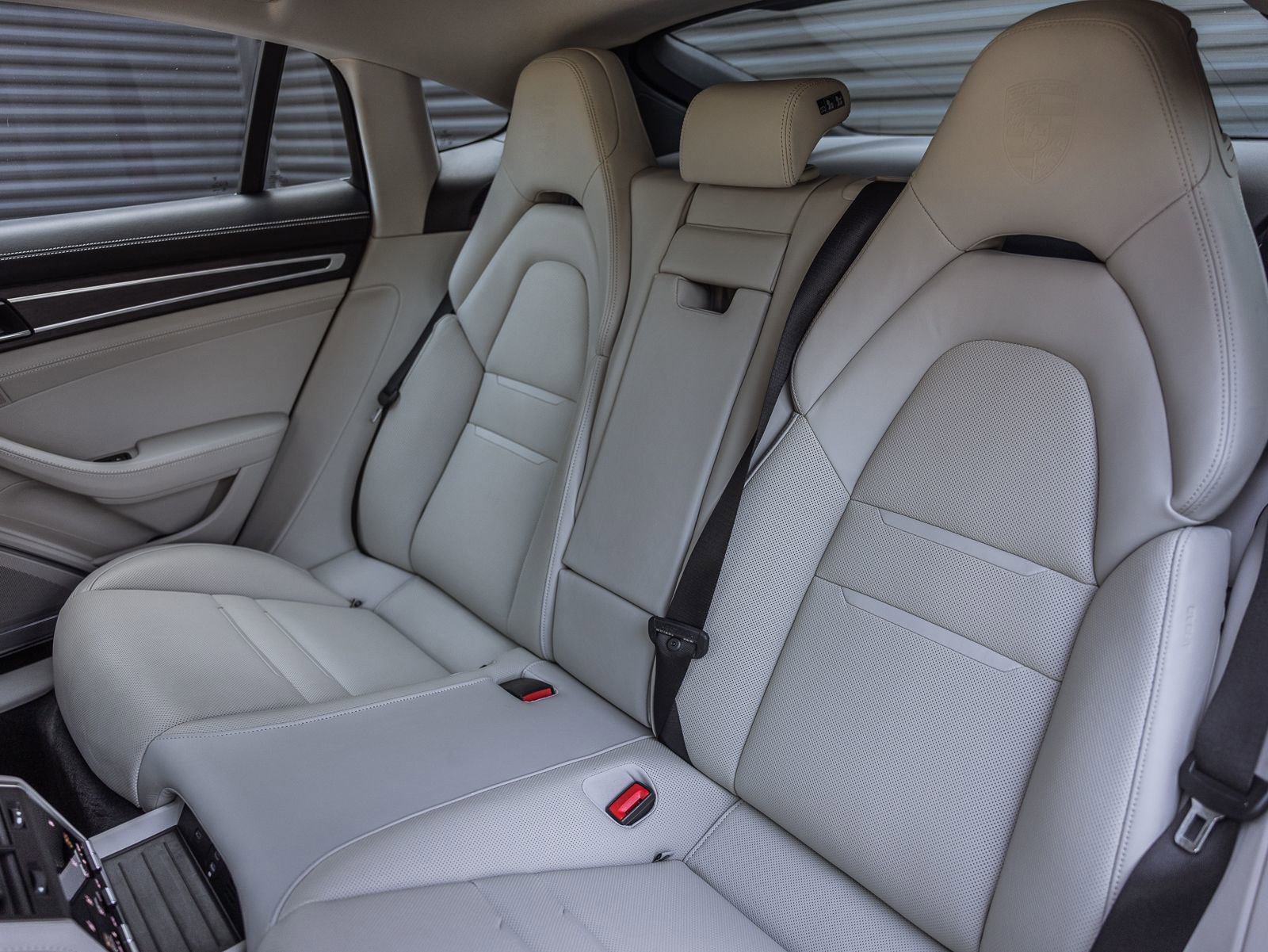 Certified 2023 Porsche Panamera Platinum Edition RWD image 18