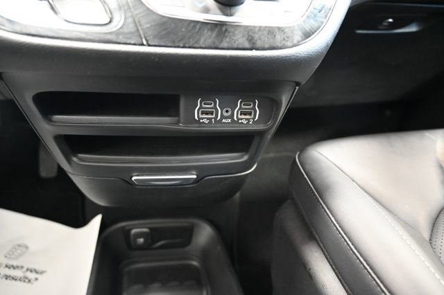 Used 2025 Chrysler Pacifica Select FWD image 21