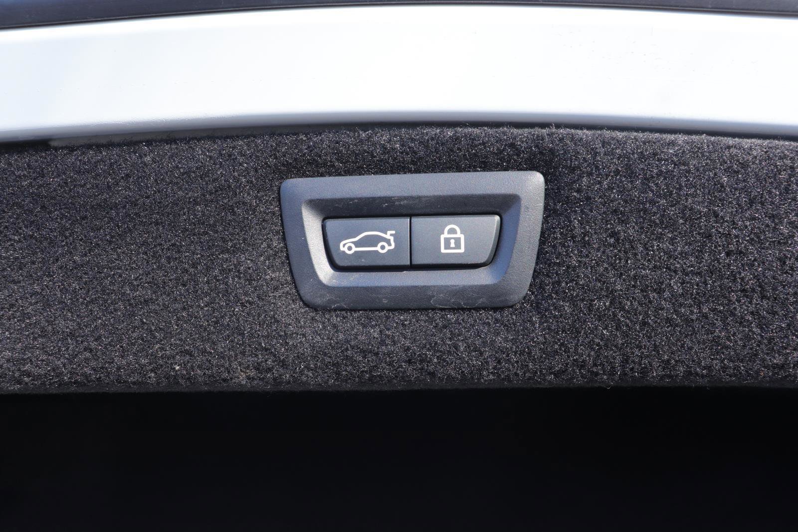 Used 2020 BMW 840i Convertible w/ Driving Assistance Package 2 image 23