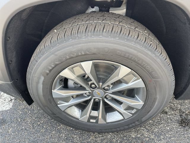 New 2027 Chevrolet Equinox LT w/ LPO, Floor Liner Package FWD image 10