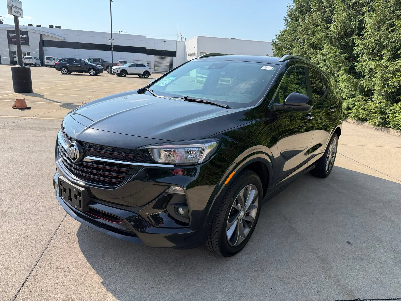 Used 2023 Buick Encore GX Select w/ Sport Touring Package AWD/4WD image 7