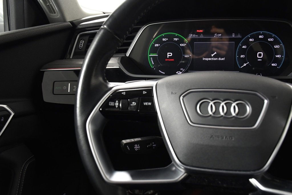 Used 2021 Audi e-tron Prestige w/ Prestige Package image 27
