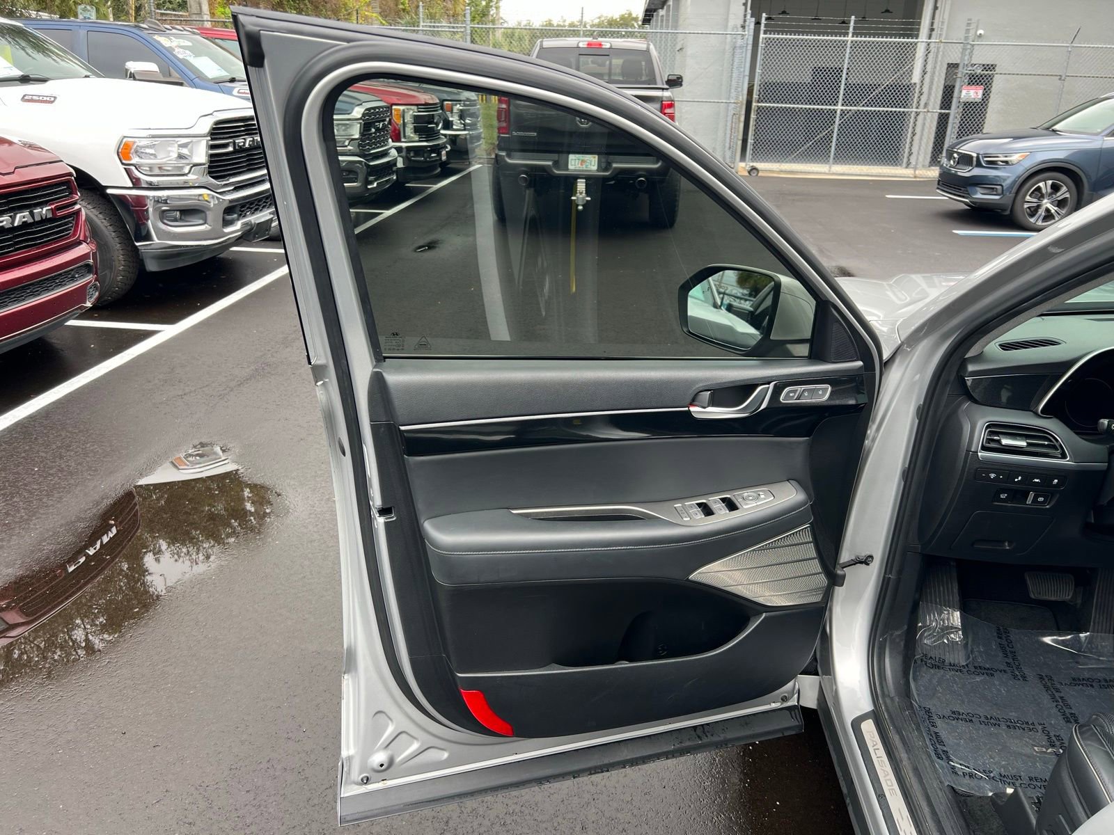 Used 2022 Hyundai Palisade Limited w/ Cargo Package image 24