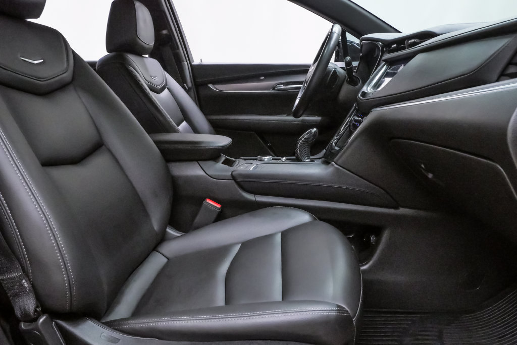 Used 2022 Cadillac XT5 Luxury FWD image 13