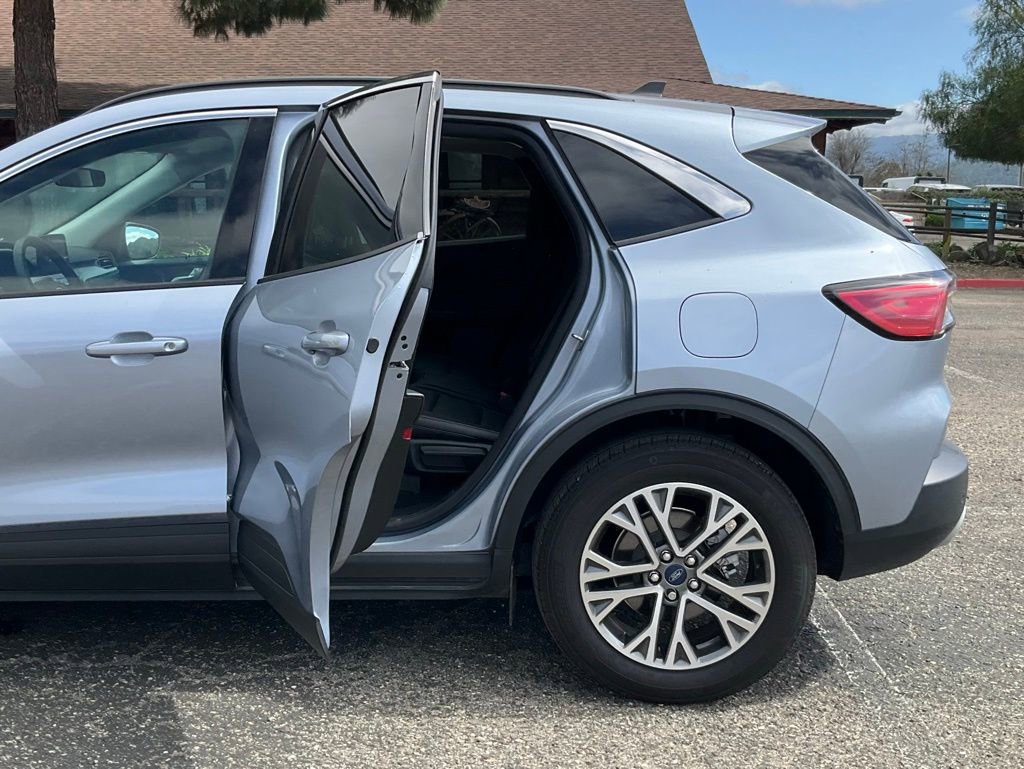 Used 2022 Ford Escape SEL w/ Technology Package image 23