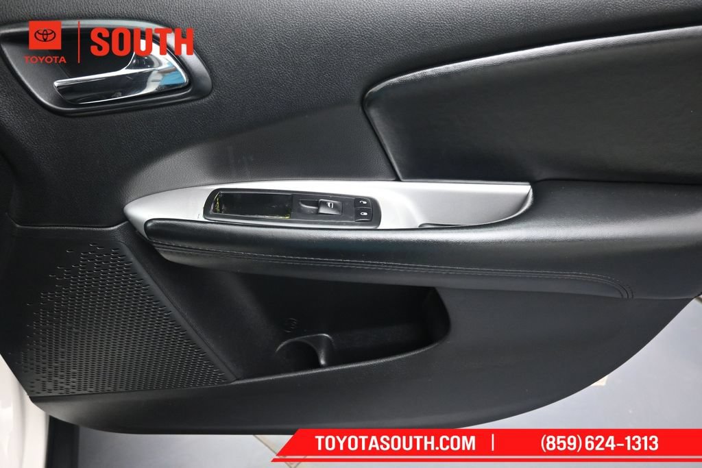 Used 2019 Dodge Journey SE FWD image 35