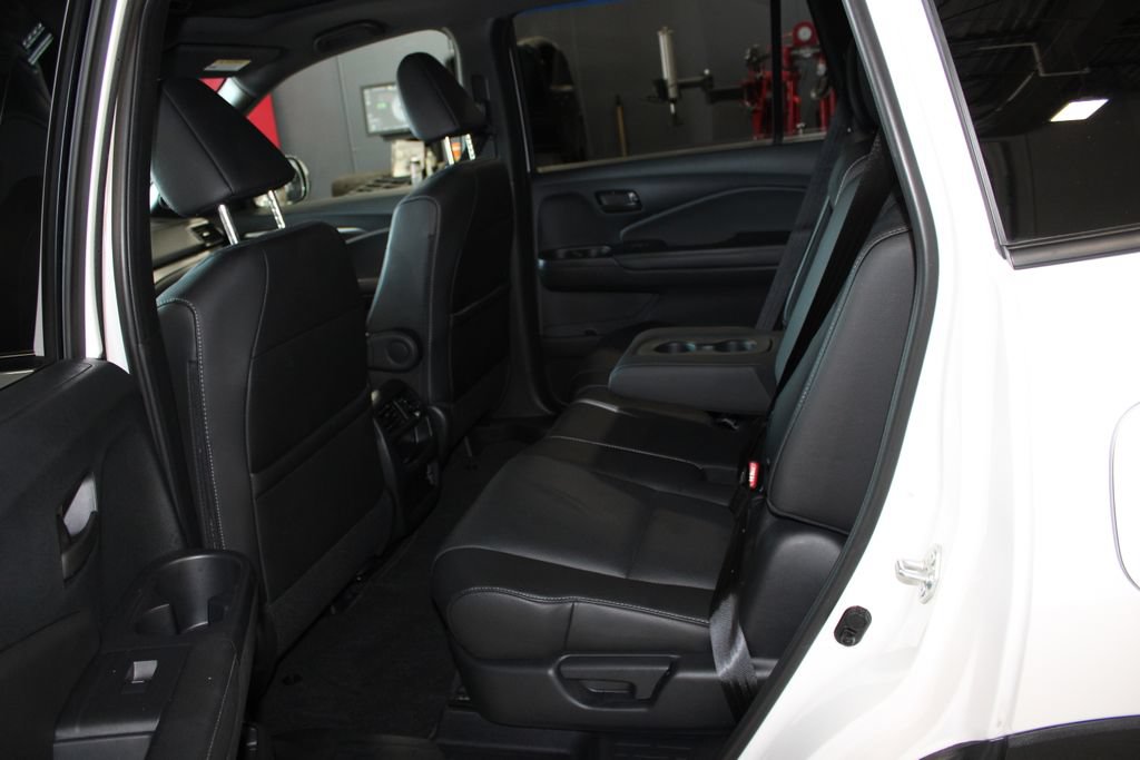 Used 2023 Honda Passport EX-L image 12