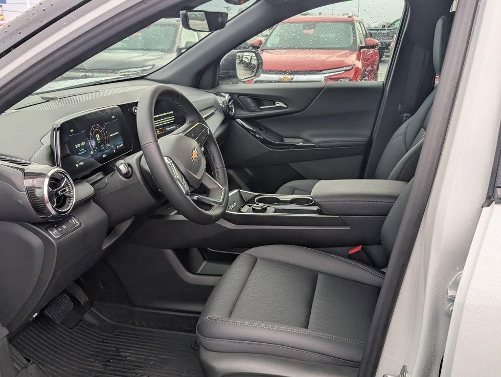 New 2026 Chevrolet Equinox LT w/ Convenience Package II image 13