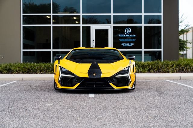 Used 2025 Lamborghini Revuelto AWD/4WD image 8