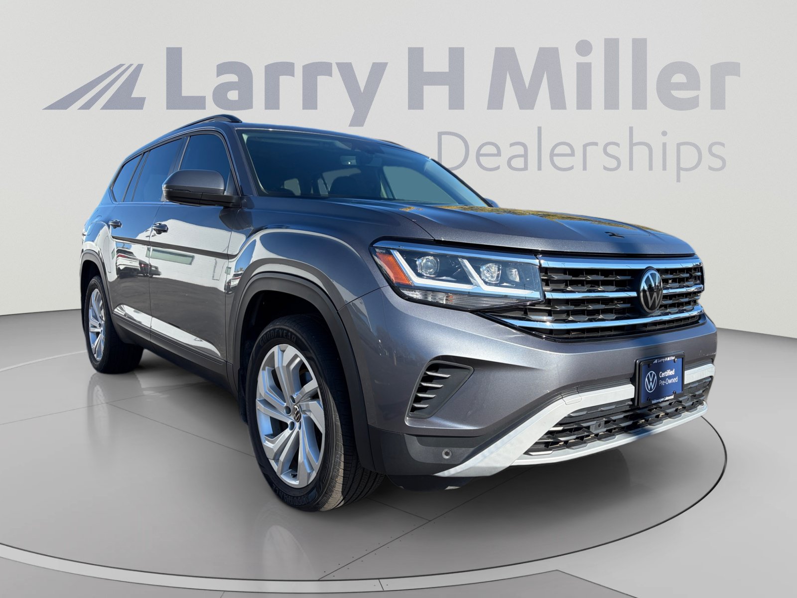 Used 2023 Volkswagen Atlas SE w/ Panoramic Sunroof Package AWD/4WD image 7