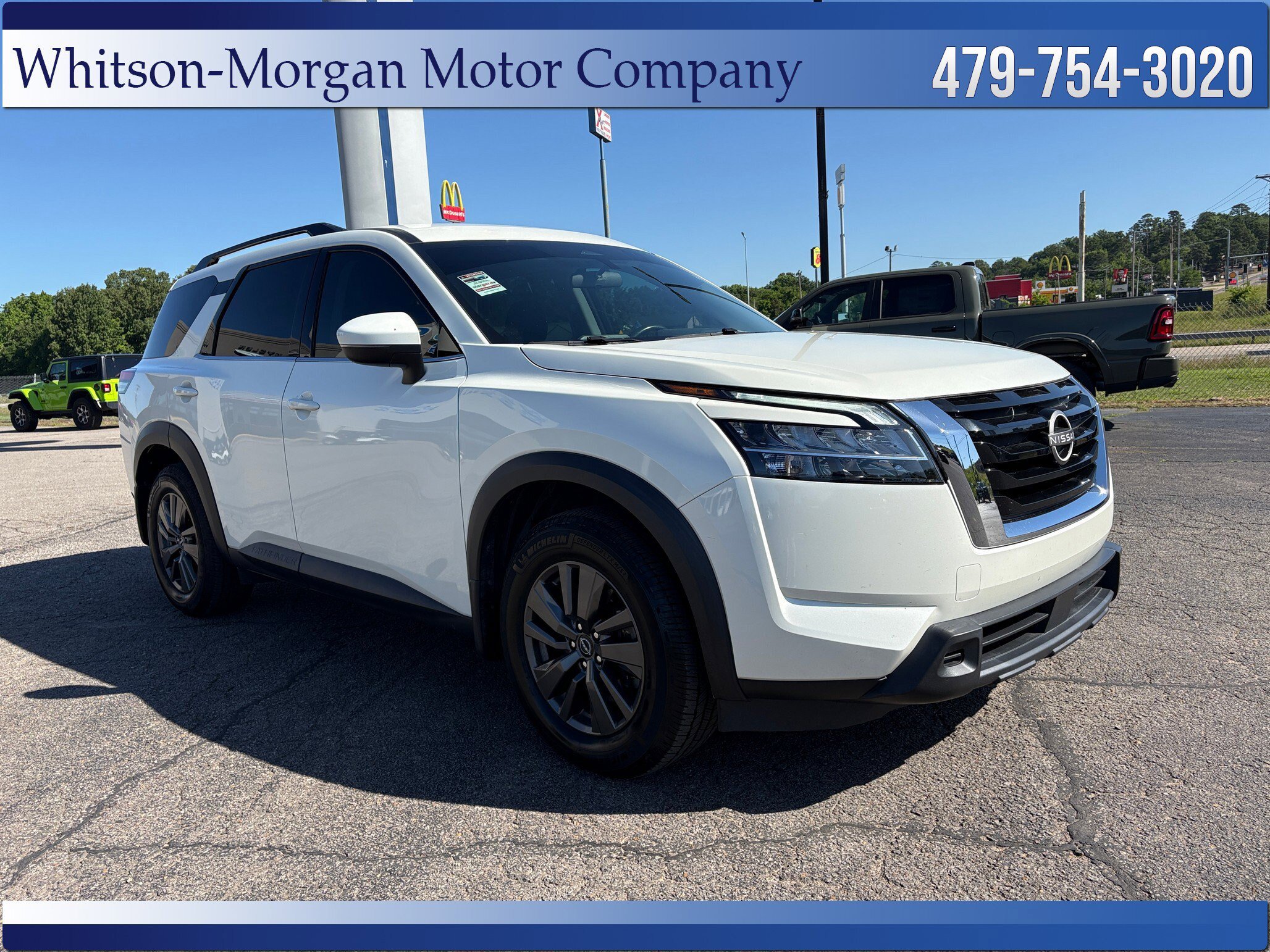 Used 2022 Nissan Pathfinder SV FWD image 4