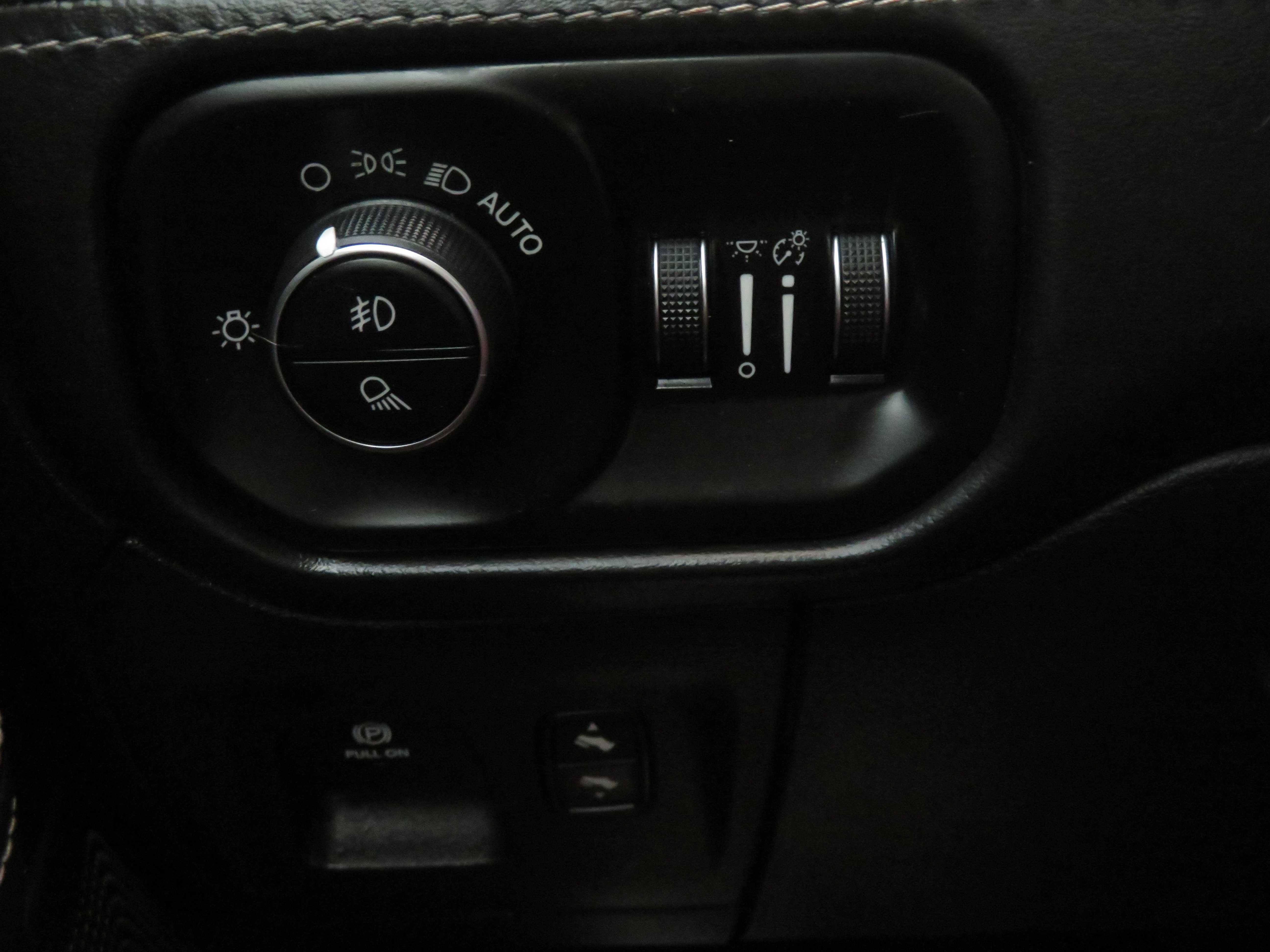 Used 2020 RAM 1500 Limited AWD/4WD image 35
