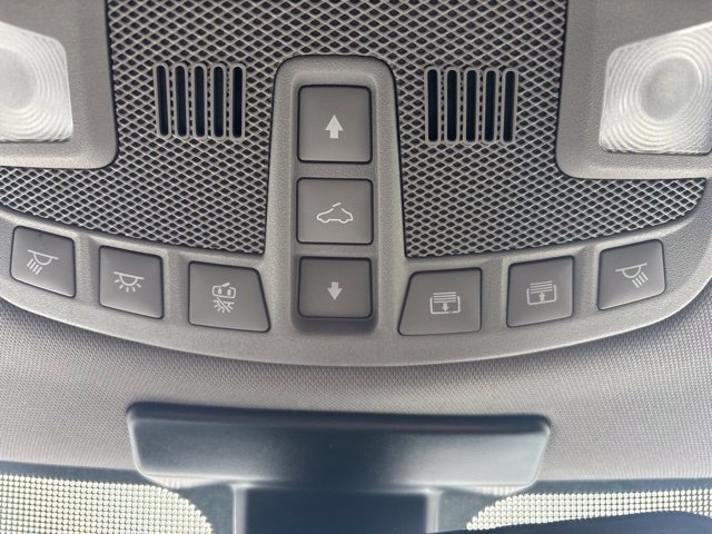 Used 2017 Ford F150 Lariat w/ Equipment Group 502A Luxury AWD/4WD image 32