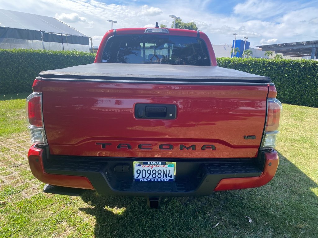 Used 2022 Toyota Tacoma TRD Off-Road w/ Technology Package AWD/4WD image 24