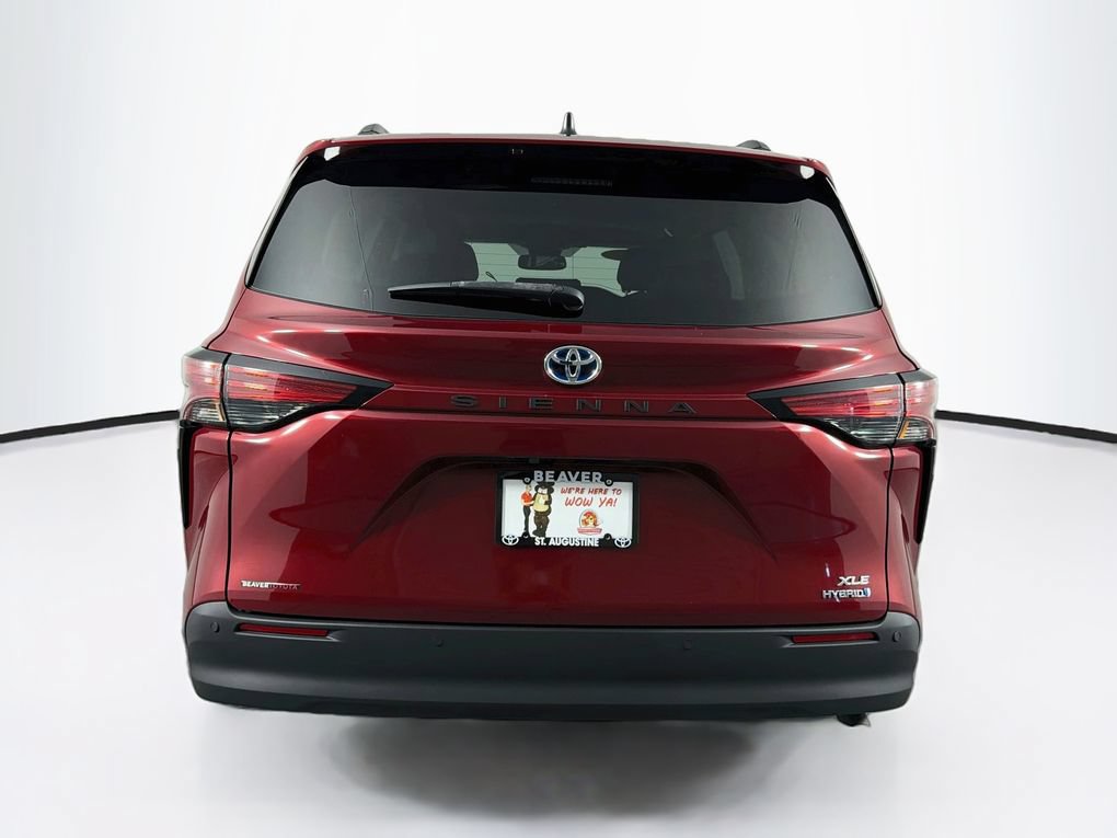 Used 2021 Toyota Sienna XLE FWD image 8
