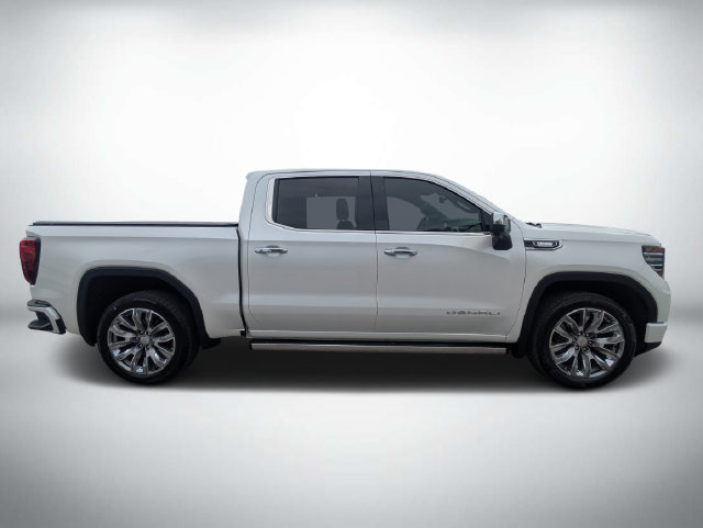 Used 2024 GMC Sierra 1500 Denali w/ Denali Reserve Package AWD/4WD image 3