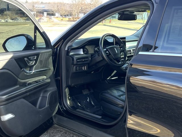 Used 2020 Lincoln Corsair FWD w/ Premium Package image 16