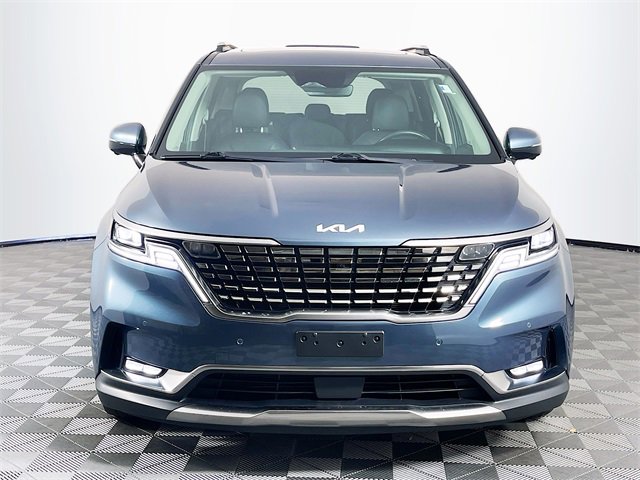 Used 2024 Kia Carnival SX Prestige image 3