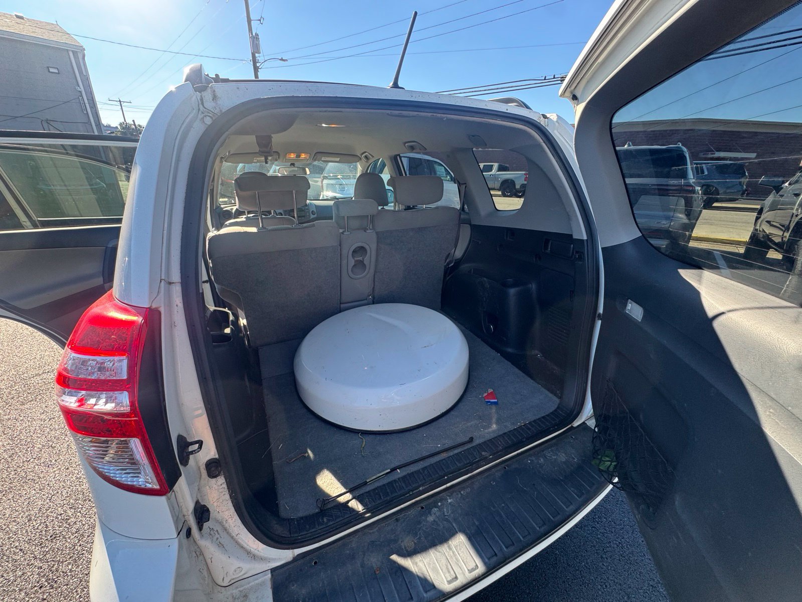 Used 2011 Toyota RAV4 4WD w/ Base L4 Extra Value Pkg image 16