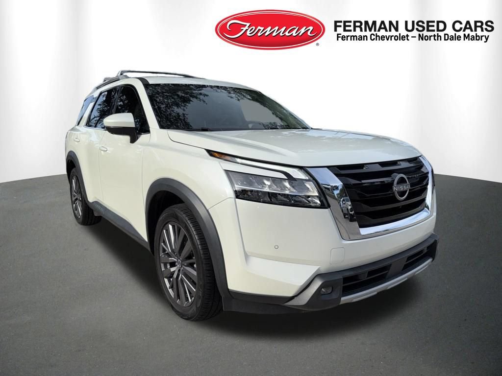 Used 2023 Nissan Pathfinder SL w/ SL Premium Package FWD image 1