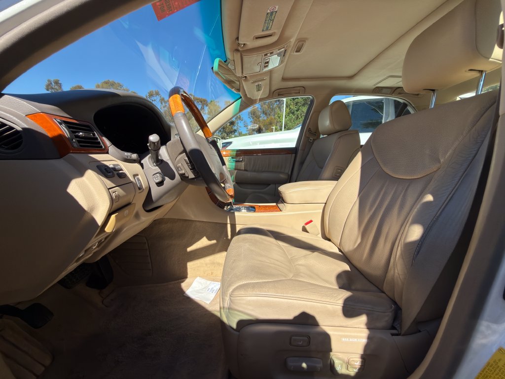 Used 2004 Lexus LS 430 RWD image 6