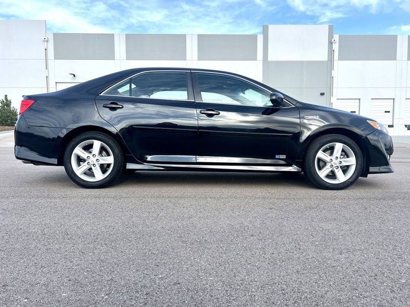 Used 2014 Toyota Camry SE w/ Moonroof Package image 24