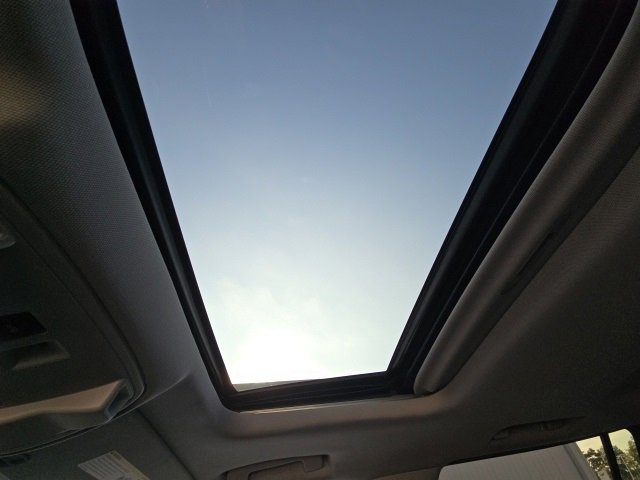 Used 2019 Cadillac Escalade ESV Luxury w/ Escalade Sport Edition image 32