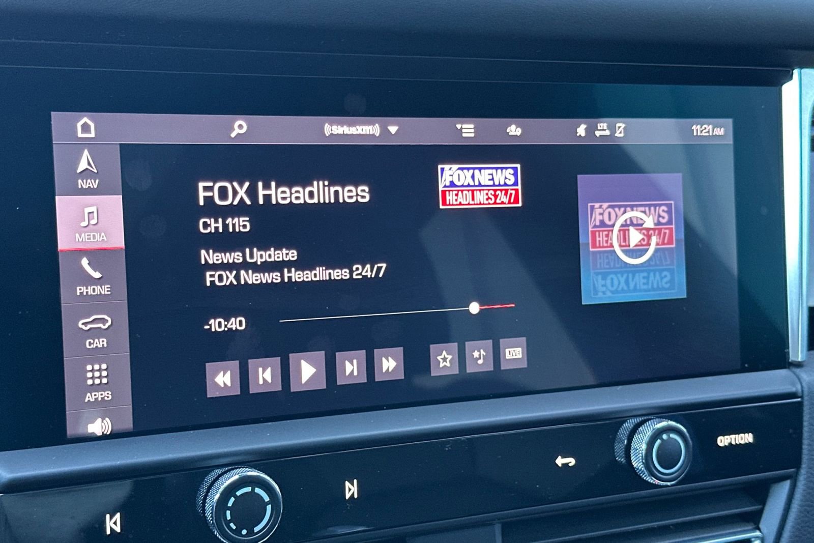 Used 2024 Porsche Macan image 23